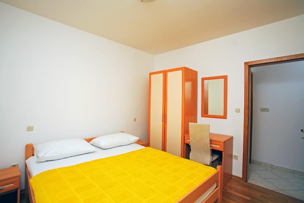 Aparthotel Marina Gromela Mirce Habitación foto